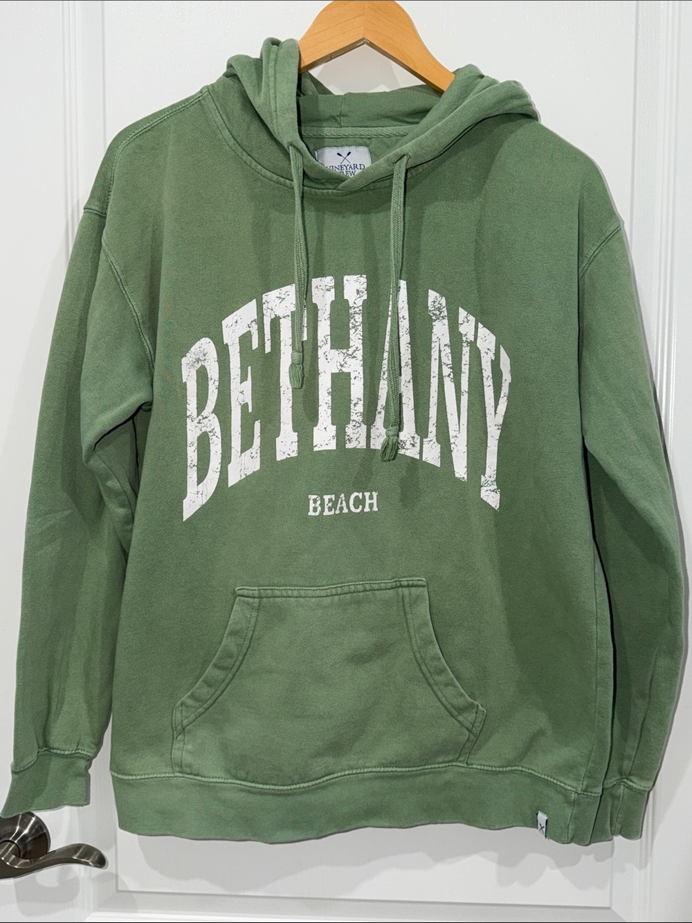 Bethany Beach Green Hooded Sweatshirt by Vineyard Crew Size Small